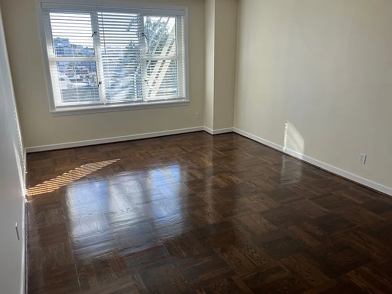 1000 Green St #502 — Photo 13