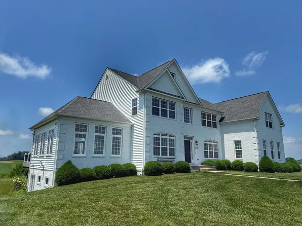 8710 Dollyhyde Rd, Union Bridge, MD 21791