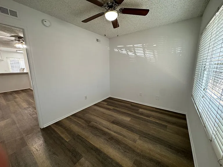 6736 Cleon Ave — Photo 26