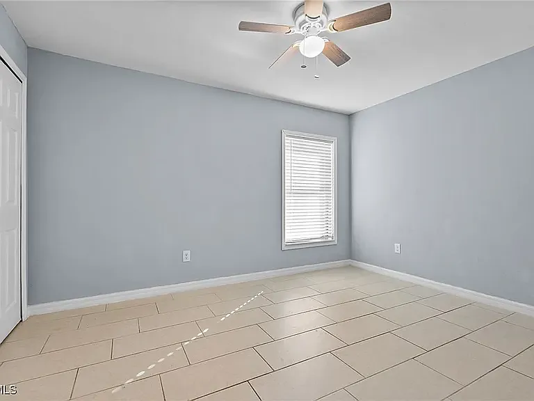 1119 Diplomat Pkwy E — Photo 11