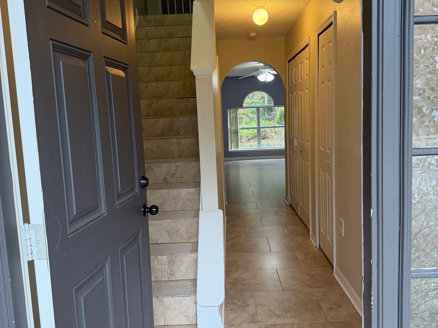 4 bed, 2.5 bath, 1944 sqft, $2,100 — Photo 3