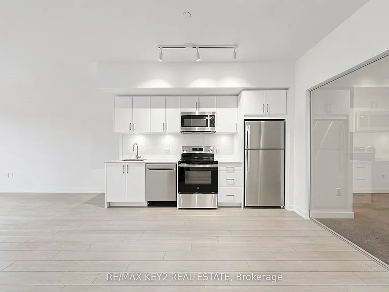 4010 Eglinton Ave W #710 — Photo 12