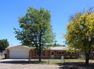 375 Valle Verde Pl, Bosque Farms, NM 87068