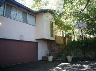 42 Camino Encinas, Orinda, CA 94563