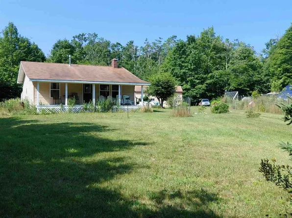 27535 Westside Rd, Beaver Island, MI 49782