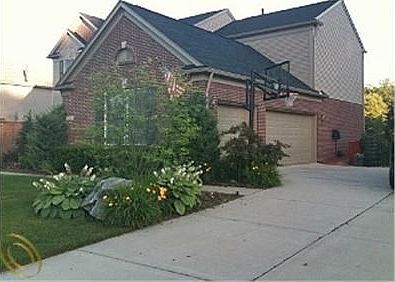 3rd image of 1898 Covington Woods Ln