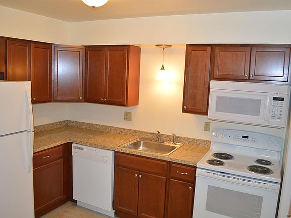 4th image of 2023 Saint Paul Dr #2025