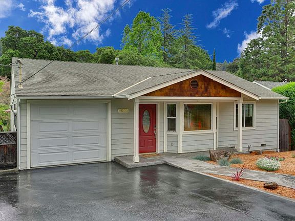 3rd image of 8026 Pine Dr