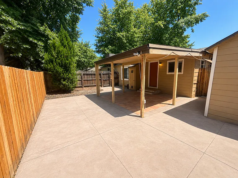 Country Lane - A Must See Community! — Photo 37