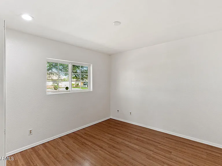 4503 W Bryce Ln — Photo 30