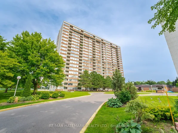 45 Silver Springs Blvd #1504, Toronto, ON M1V 1R2