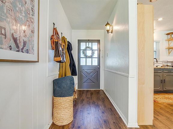 5th image of 2212 Ridge Ln
