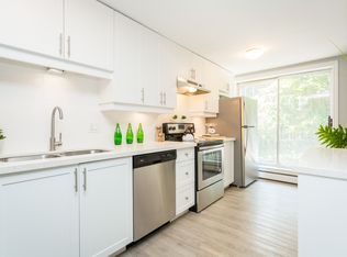 2200 King St E #407, Hamilton, ON L8K 1W6