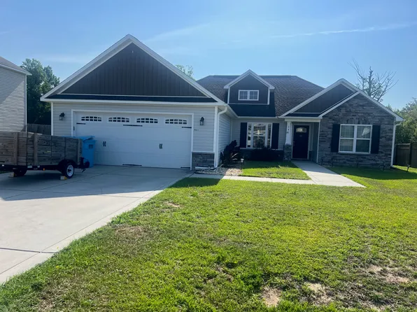 141 Prelude Dr, Richlands, NC 28574