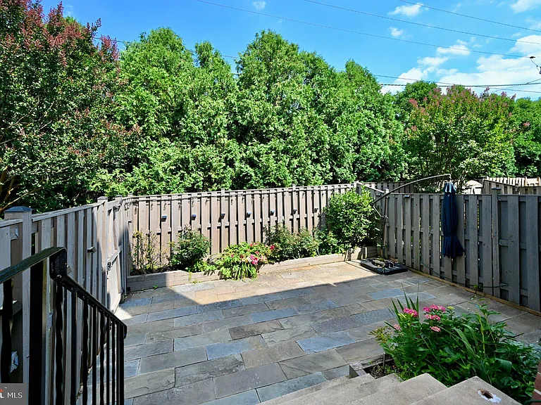 10231 Arizona Cir #51 — Photo 32
