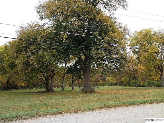 4th image of Smith Ave