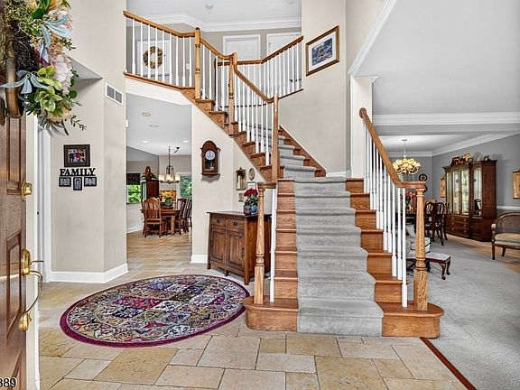 4th image of 46 Westbury Ct
