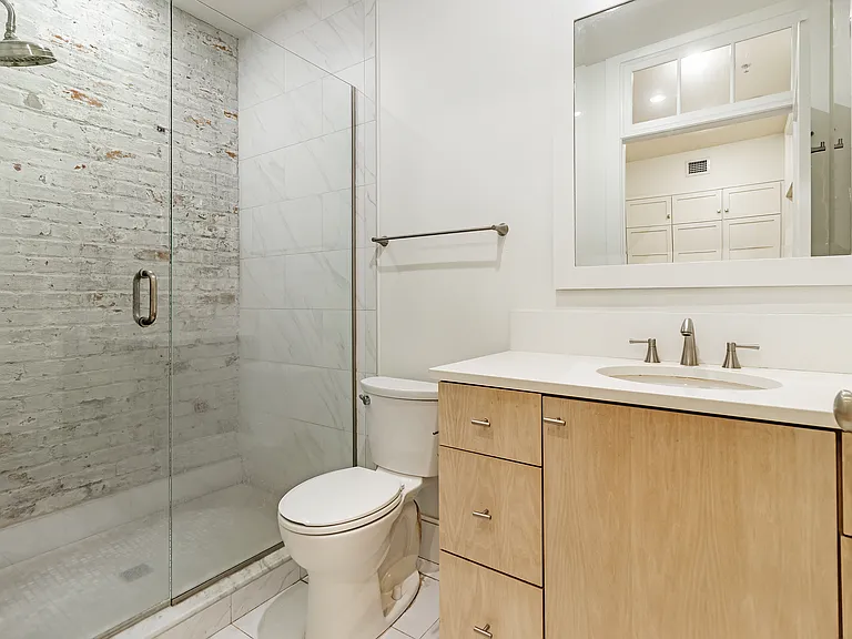 513 Conti St — Photo 8