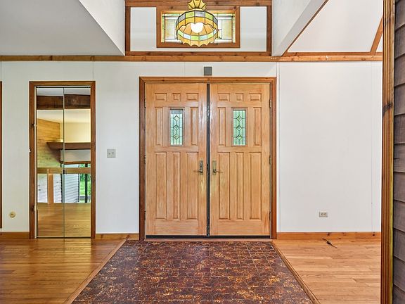 5th image of 1341 Minard Ln