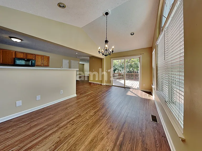 1425 Windstar Ct — Photo 6