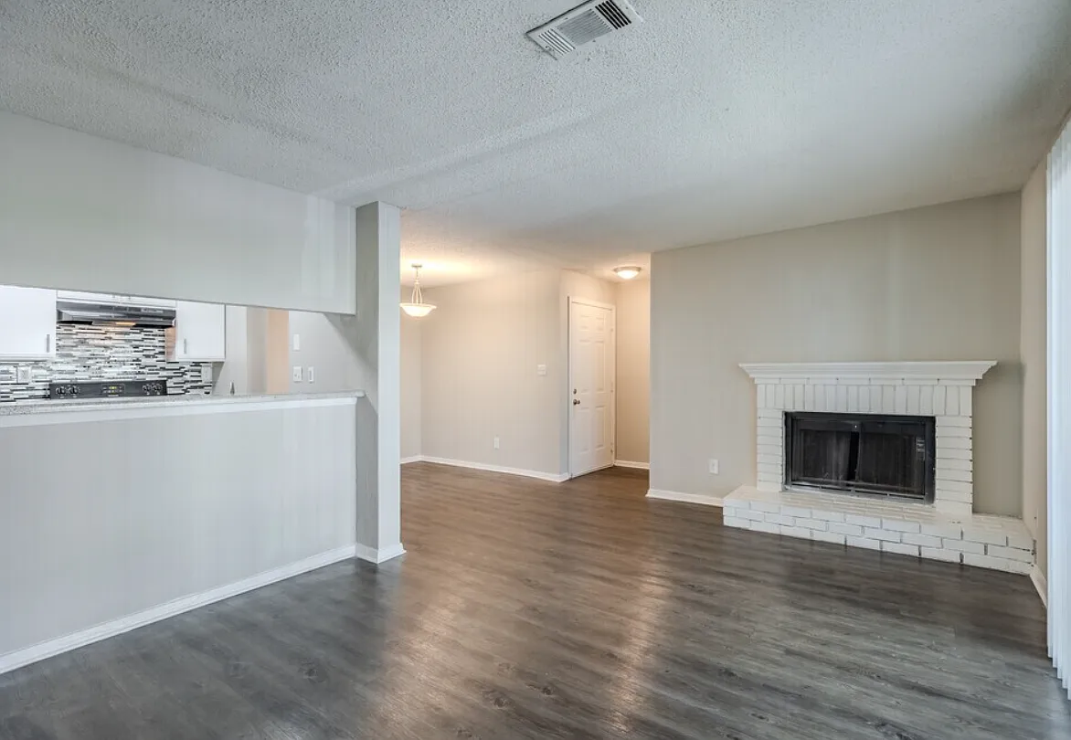Ashland Pines Apartments — Photo 4