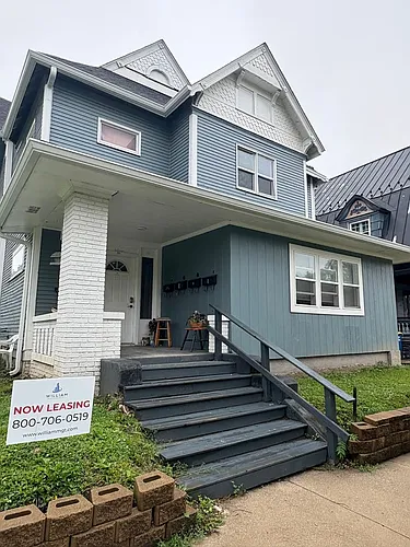 511 W Charles St #4 Photo 1