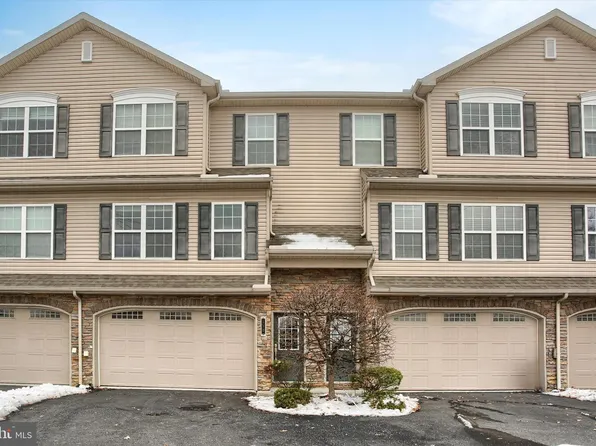 110 Old Schoolhouse Ln, Mechanicsburg, PA 17055