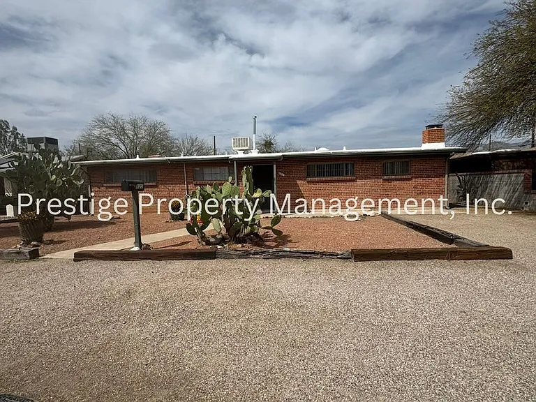 825 E Copper St — Photo 1