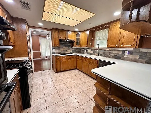 5840 Parkforest Dr — Photo 7