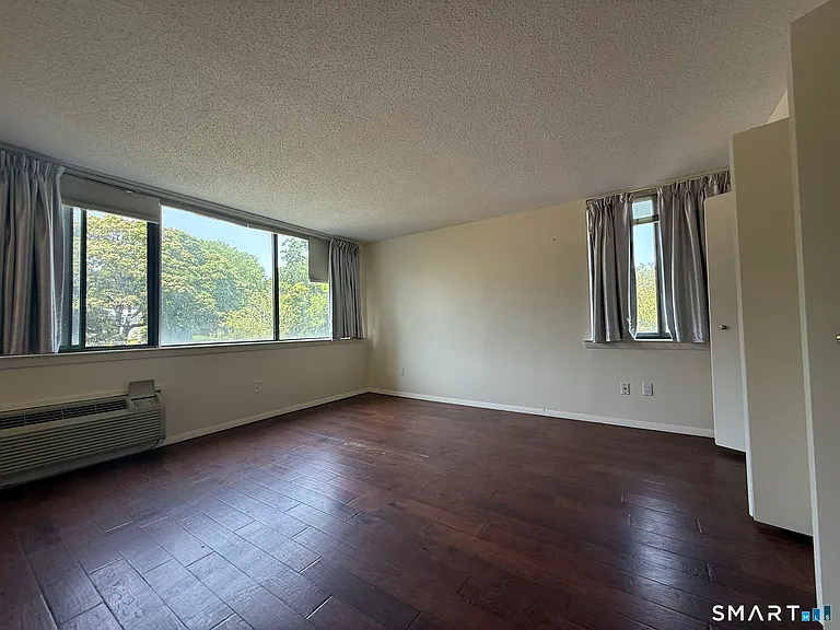 1460 Elm St #132 — Photo 30