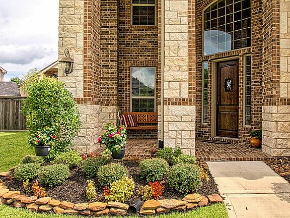3rd image of 11917 Harmony Hall Ln