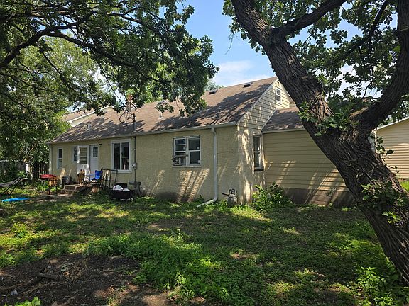 3rd image of 8460 Cottagewood Ter NE