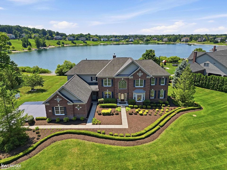 1st image of 1622 Hunters Lake Dr