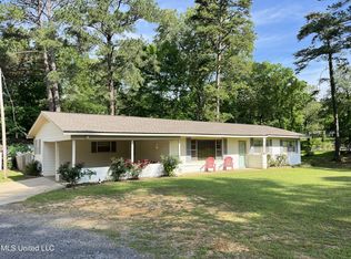 152 Old Place Rd, Florence, MS 39073