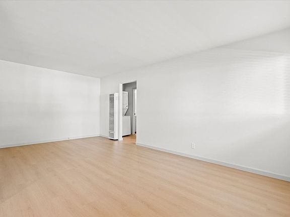 5th image of 730 San Juan Dr APT 1