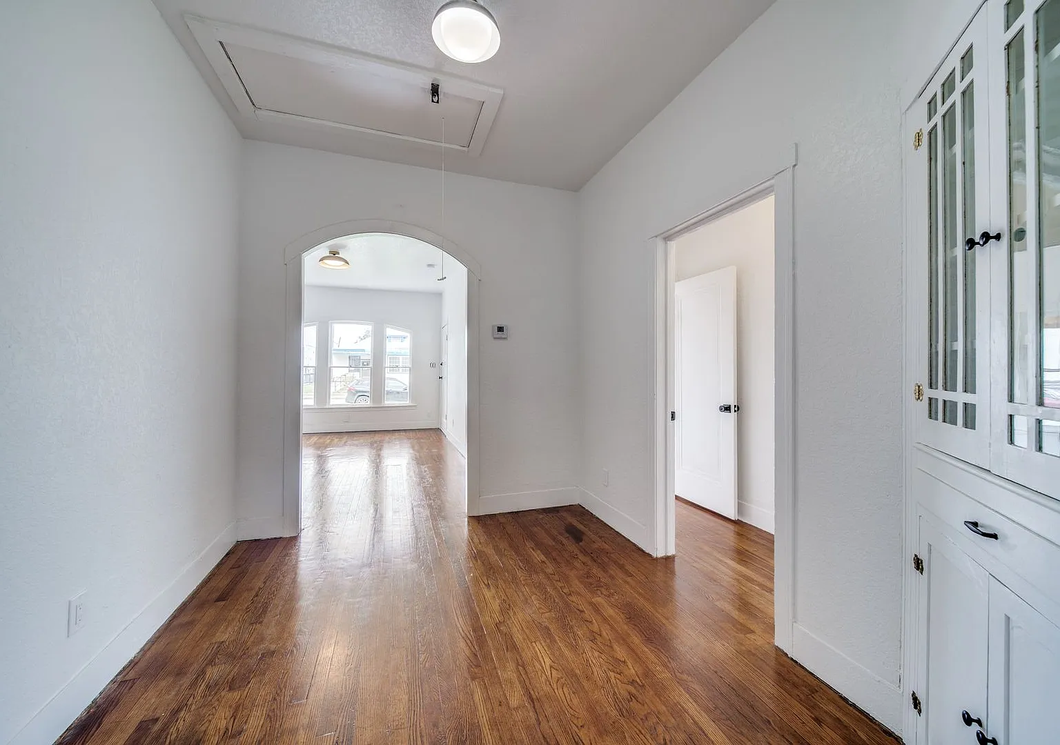 Renovated 3-Bedroom Duplex In Tobin Hill — Photo 4