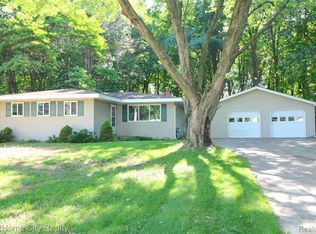 3199 Johann Dr, Saginaw, MI