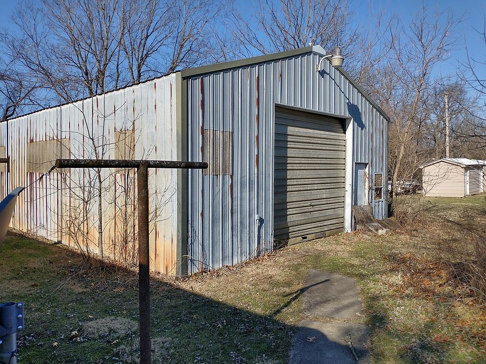 2nd image of 215 N Cross St