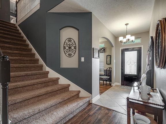 4th image of 13919 Belmont Cir