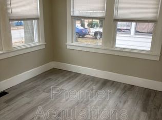 900 Washington Ave #6, Alton, IL 62002