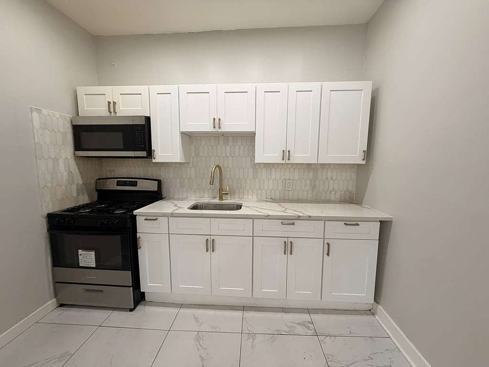 1st image of 235 Davenport Ave #2B