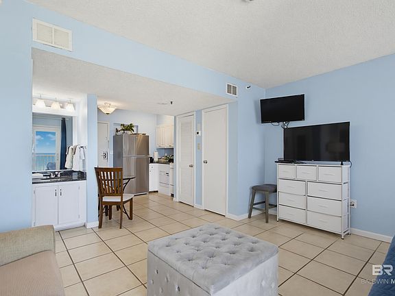 5th image of 375 Plantation Rd #5603