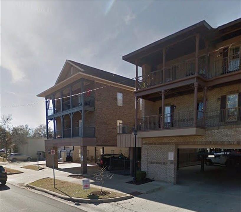 1st image of 820 Frank Thomas Ave Unit 208