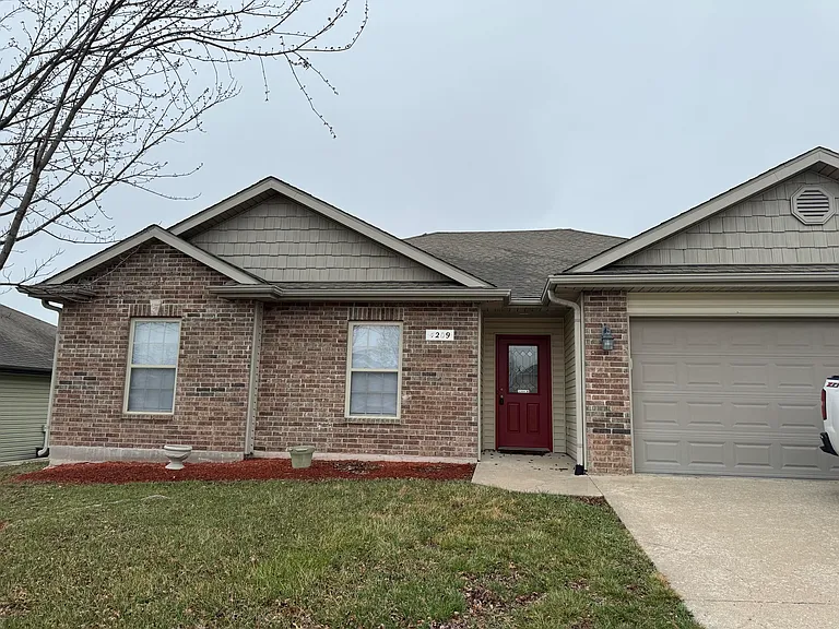 4209 Bold Venture Dr — Photo 2