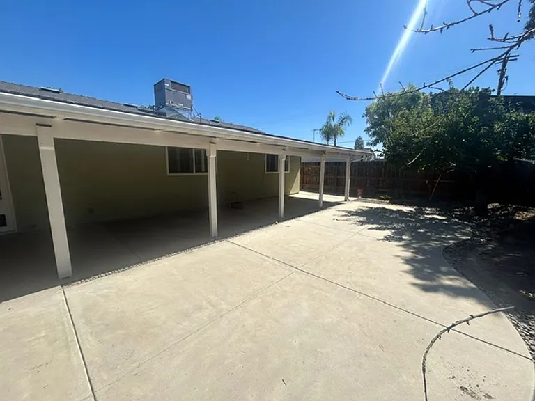 1331 W Mary Ct — Photo 23