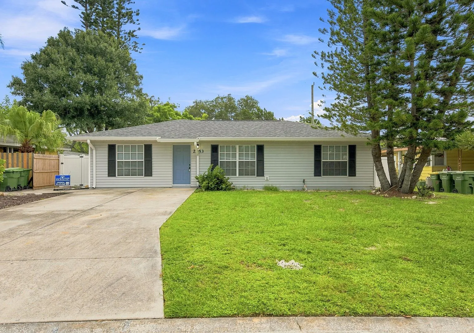 3-Bed/2-Bath Sarasota Gem: Private Pool & Central Location!! — Photo 1