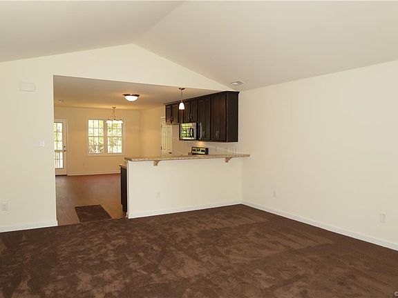 3rd image of 21140 Baileys Ln