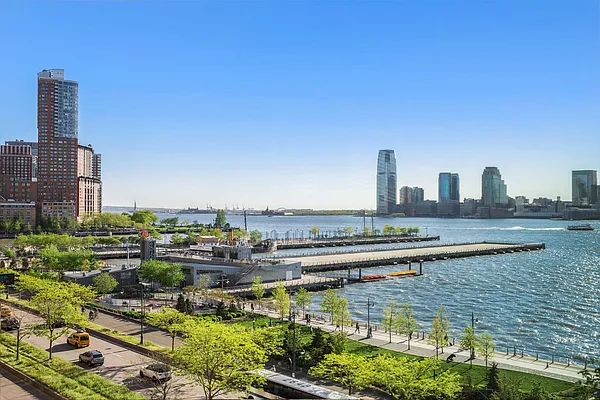 Sold by Compass | media 17