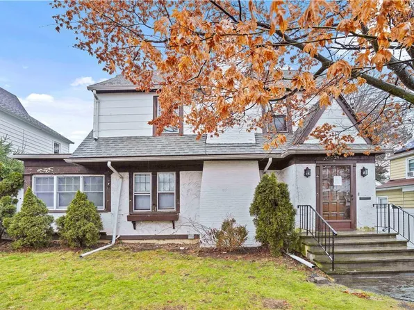 29 Lincoln Avenue, White Plains, NY 10606