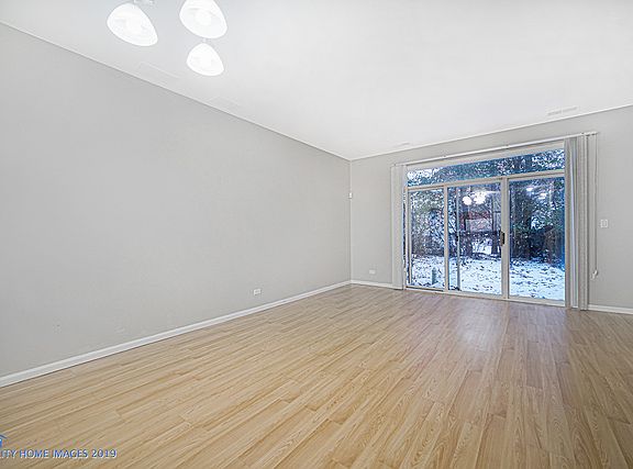 4th image of 1321 Brookdale Dr